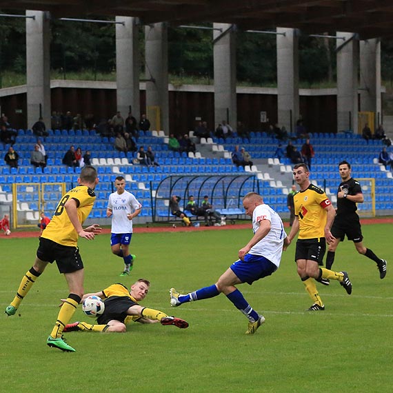 Wygrana 4-1, ale z wielkim mozoem. Flota - Ogniwo Babinek 4-1 (0-1) 