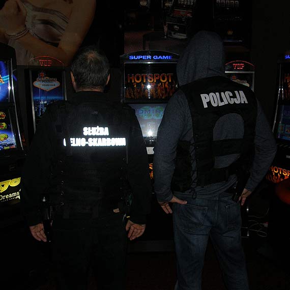 Po kontroli policjanci i celnicy zarekwirowali "jednorkich bandytw"