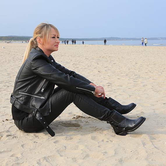 Justyna Sawicka, finalistka programu Must Be The Music w winoujciu! Artystka podpisaa kontrakt z producentami muzycznymi Zary Larsson i Pink! Zobacz film!