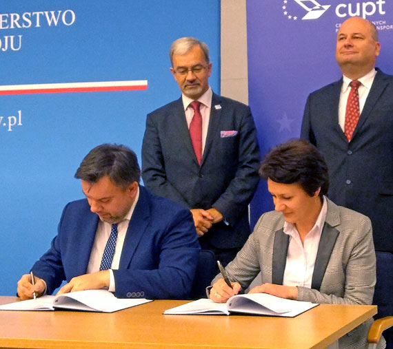 Unia dofinansuje zakup ekologicznych autobusw dla winoujcia! Ulicami miasta bdzie jedzi 6 nowiutkich autobusw, w tym 3 autobusy hybrydowe z napdem elektrycznym!