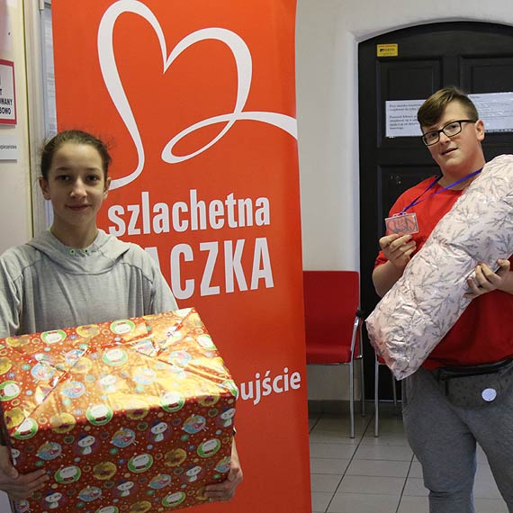 Druyna Szlachetnej Paczki rozdaje w tym roku ostatnie podarunki potrzebujcym