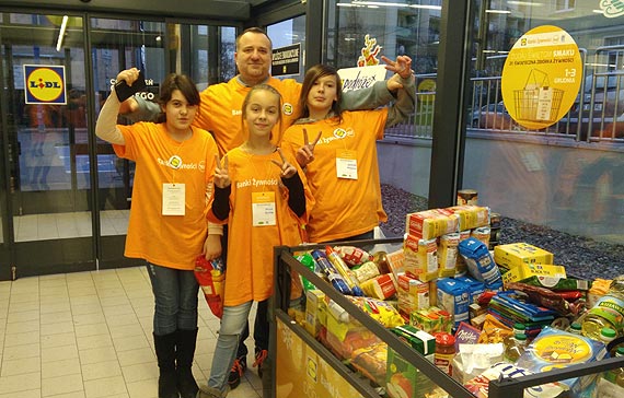 Jedzenie rozdane. wita z produktami ywnociowymi ze zbirki