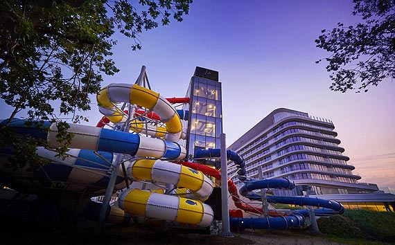 2,5 tysiąca Kart Mieszkańca do odebrania w recepcji Baltic Park Molo Aquapark