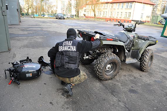 Peugeot, quad i silniki zatrzymane w winoujciu