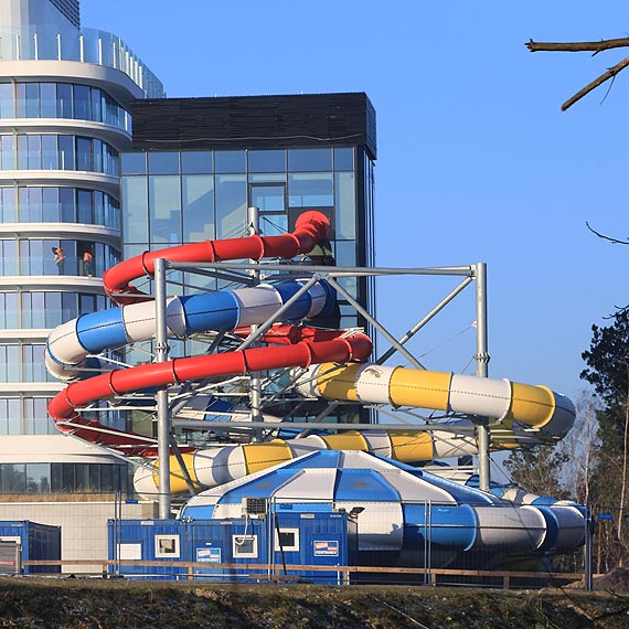 Karty do zniek na aquapark dla osb zameldowanych w winoujciu. Czytelnik pyta jak przebiega weryfikacja,  skoro w nowym dowodzie nie ma informacji o adresie zameldowania?