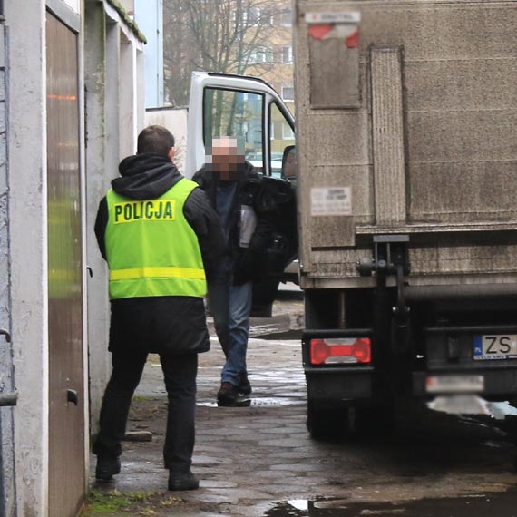 Potrącony przez ciężarówkę mężczyzna został zabrany do szpitala