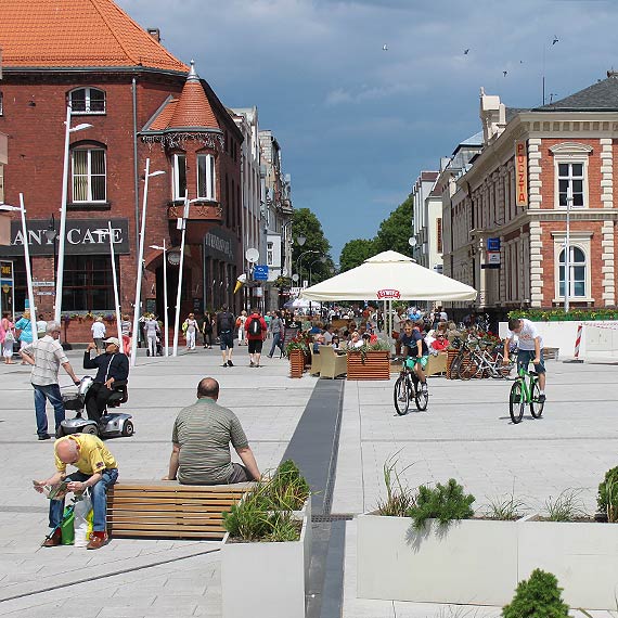 Miasto oywi Plac Wolnoci oraz okoliczne deptaki?