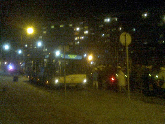 „Droga Krzyowa nie zakcia rozkadu jazdy autobusw” - zdaniem Czytelnika kierowcy zakcali przebieg procesji