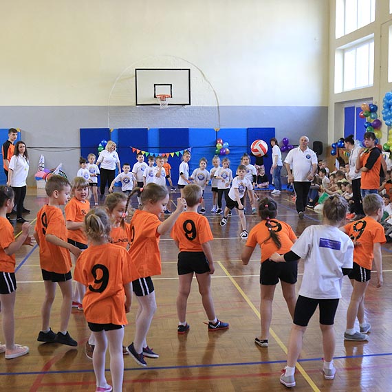 Turniej Gry w Dwa Ognie oraz pokaz cheerleaderek. Zobacz film!