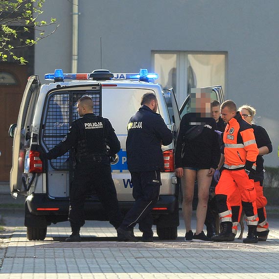 Pokcili si o spodnie? Do awanturujcych si mczyzn wezwano policj