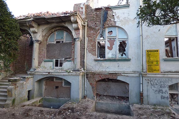 Internauci ubolewaj nad faktem postpujcej rozbirki