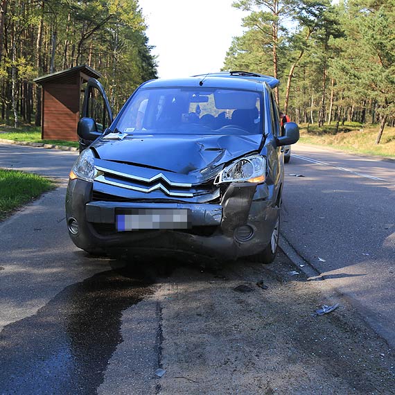 Zderzenie na Karsiborskiej. Kilka osób zostało zabranych do szpitala