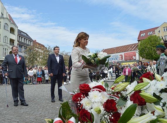Obchody 227 rocznicy uchwalenia Konstytucji 3-go Maja w winoujciu. Zobacz film!
