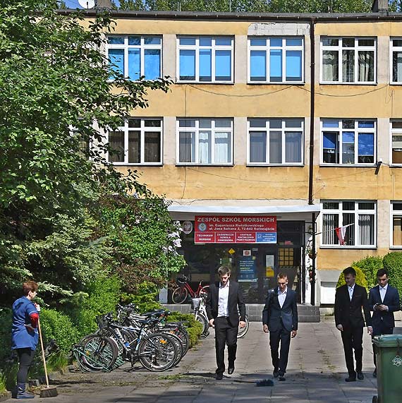 Troska o modzie czy ju przedwyborcza agitacja? 