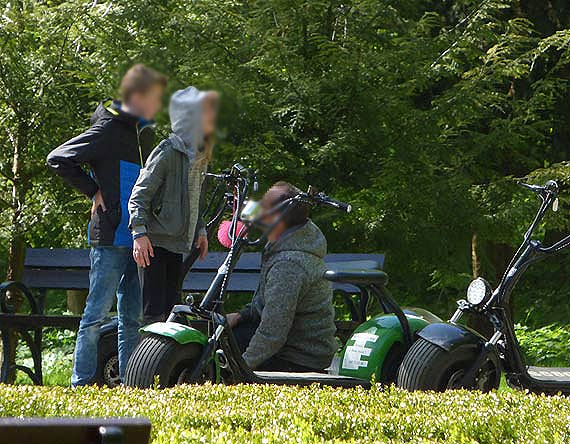 Elektryczna hulajnoga to nie zabawka ale czy turyści o tym widzą?