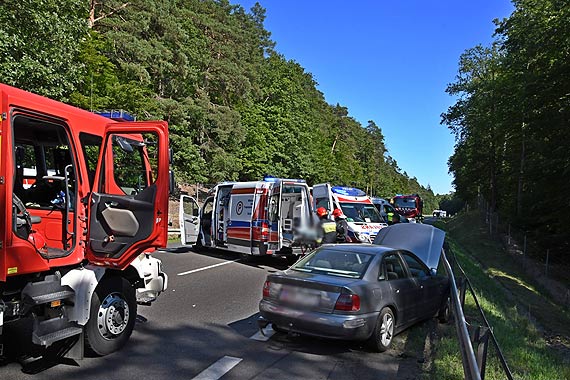 Przez kierowc BMW mogli zgin. Powane zdarzenie drogowe za Midzyzdrojami. S poszkodowani