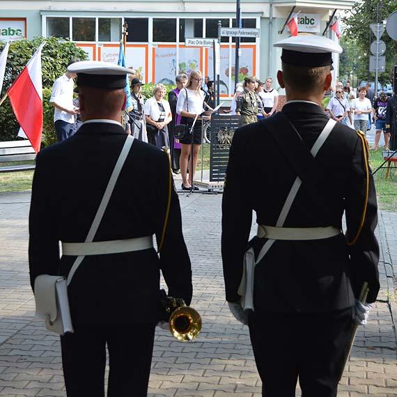 W 74 rocznic wybuchu Powstania Warszawskiego winoujcianie oddali hod bohaterom niezomnej stolicy