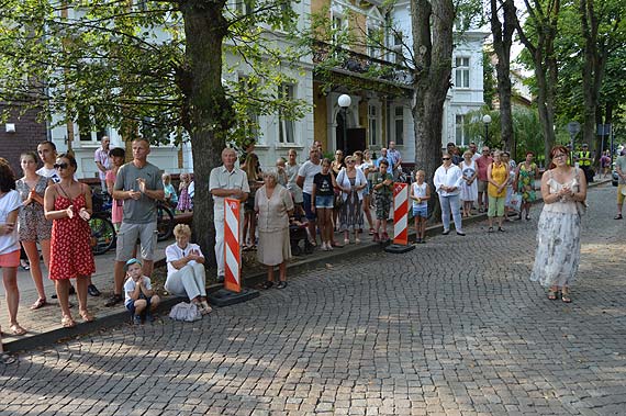 W 74 rocznic wybuchu Powstania Warszawskiego winoujcianie oddali hod bohaterom niezomnej stolicy