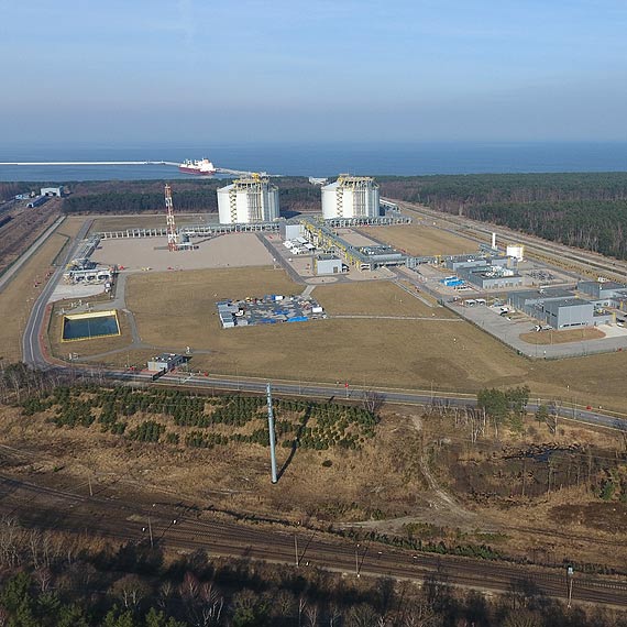 Polskie LNG przygotowuje proces przetargowy dotyczcy rozbudowy Terminalu LNG w winoujciu