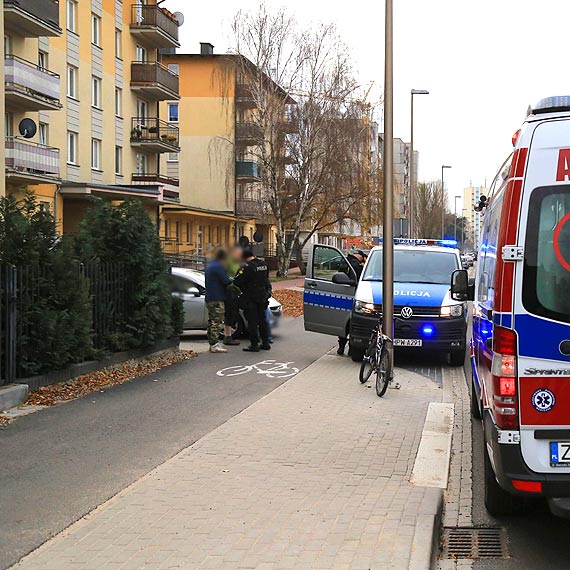 Samochd potrci chopca jadcego na rowerze