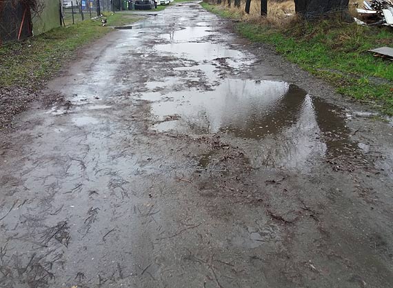 Mieszkaniec Karsiboru: Ulica Wierzbowa jest w fatalnym stanie