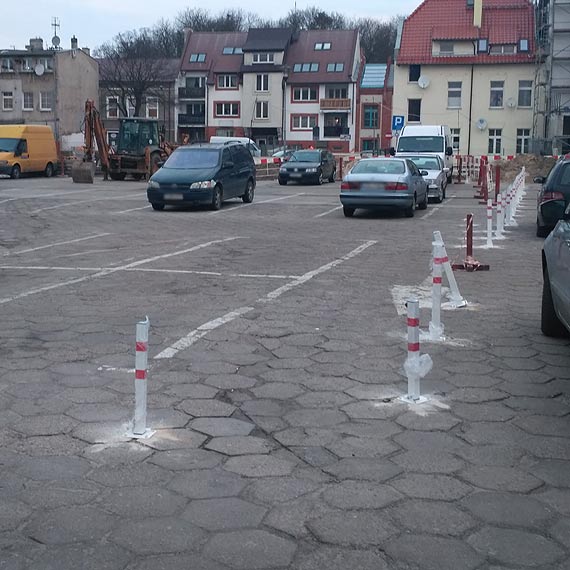 Świnoujście iswinoujscie.pl » Parking za przychodnią się