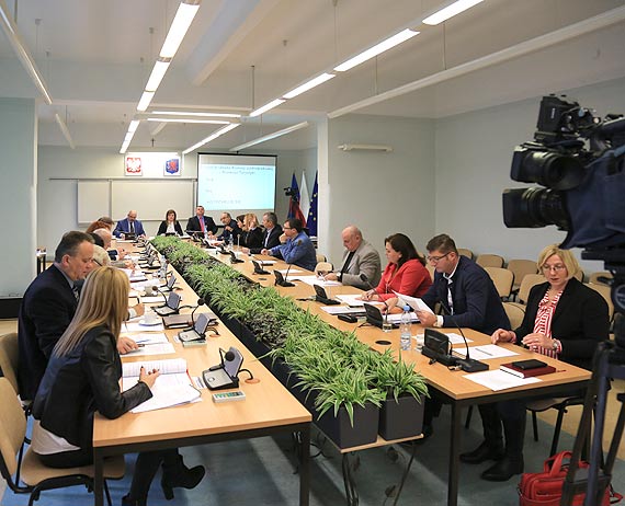 W czwartek sesja radnych. Transmisja w internecie