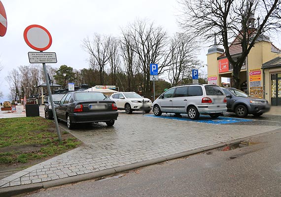 Parkingowy Bangladesz na promenadzie trwa przez cay rok