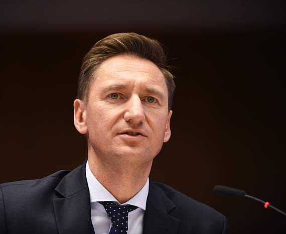 Geblewicz i Pomorze Zachodnie na czele regionw, ktre chc walczy z dezinformacj
