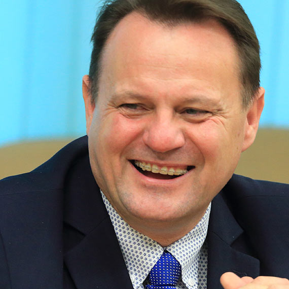 „14” pensja dla wybranych, czyli Prezydent przyznał nagrody, bo… chciał?
