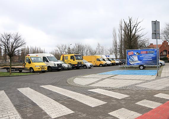 Jeszcze parking publiczny czy ju prywatne zaplecze transportowe?