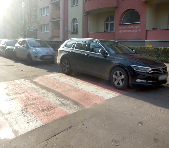 Parkowanie na czerwonym dywanie?