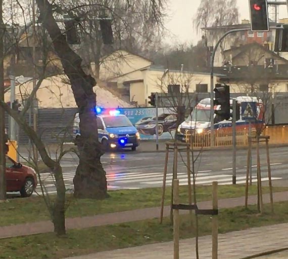 Mczyzna przygnieciony blach czy elazny patent na spokojny sen?