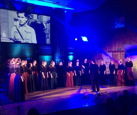 Pommy chrowi LOGOS uzbiera pienidze na wyjazd do Hong Kongu. W lipcu rusza midzynarodowy konkurs World Youth and Children's Choir Festival