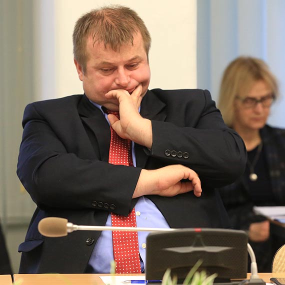 Radny Jurkiewicz pyta: Co z planem naprawczym szpitala majcym na celu zabezpieczenie kontraktu? 