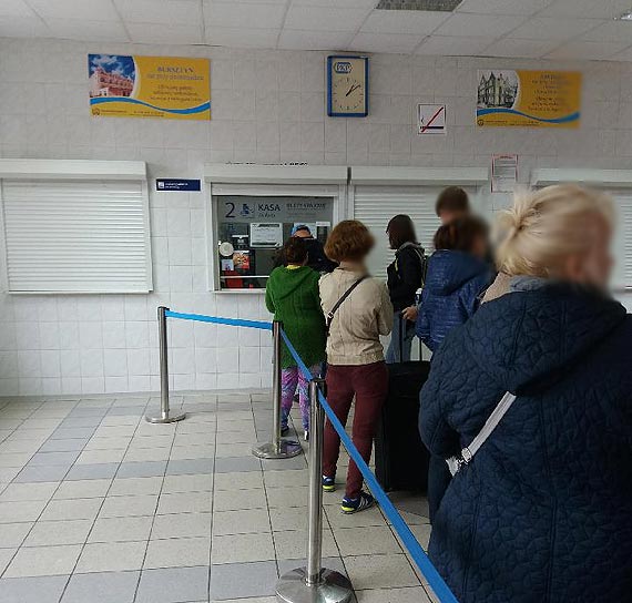 Kasy czynne tylko do godziny 17.20 ? Potem bilet tylko u konduktora albo w Internecie