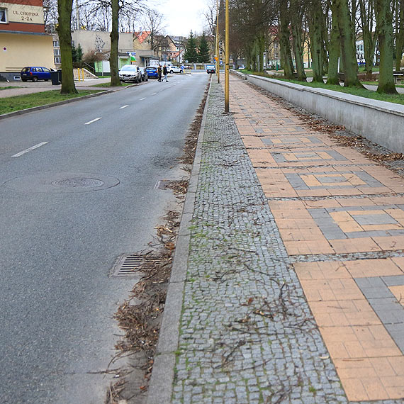 Zaniedbane ulice naszego miasta. Czy tak powinien wyglda kurort? 