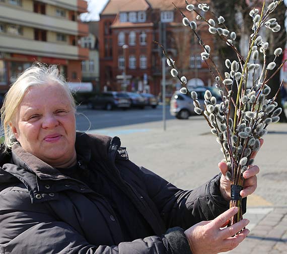 Centrum miasta pene palm. Podziwiamy wielkie, kupujemy mae