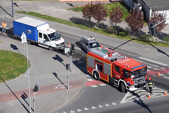 Straacy zabezpieczyli teren zalany olejem