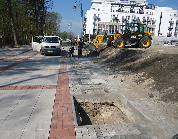 Spacer w cieniu od poowy maja