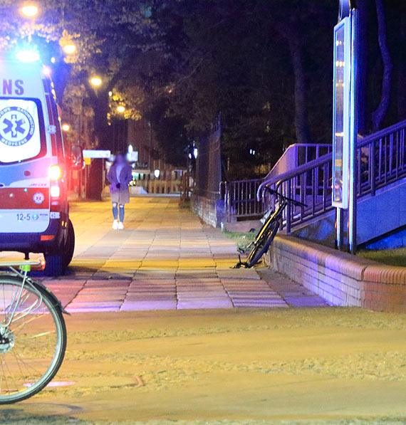 Potrcenie rowerzysty na Wojska Polskiego. Mczyzn zabraa karetka