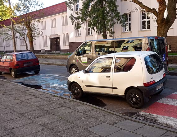 Miejsce jest, tylko jak tam zaparkowa?