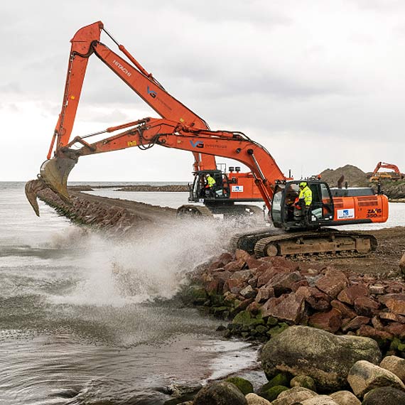 Wbito pierwsz opat na budowie nowych przystani w porcie Ystad