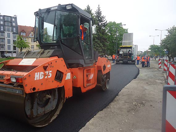 Nowy asfalt na Wybrzeu Wadysawa IV