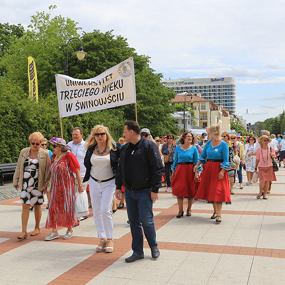 Juwenalia Uniwersytetw Trzeciego Wieku z Zachodniopomorskiego obudziy promenad. Zobacz film!