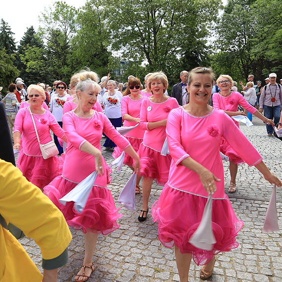 Juwenalia Uniwersytetw Trzeciego Wieku z Zachodniopomorskiego obudziy promenad. Zobacz film!