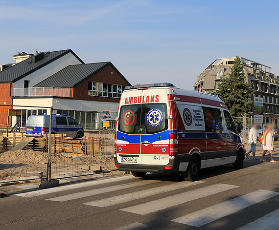 Mczyzna zosta przewieziony do szpitala