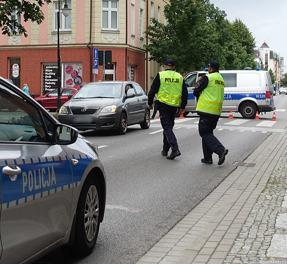70-letnia kobieta z obraeniami gowy i nogi trafia do szpitala