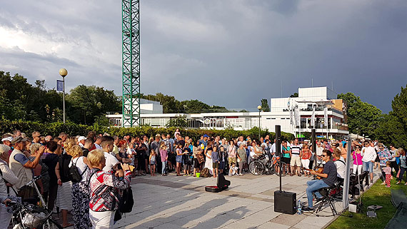 Zakaz wystpw na starej promenadzie nie dotkn tylko zespou Backstage. Jak UM wyjania przyczyny?