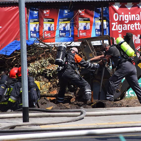 Zagroenie dla dzielnicy winoujcia przez nieuwag pracownika budowy. Zobacz film!